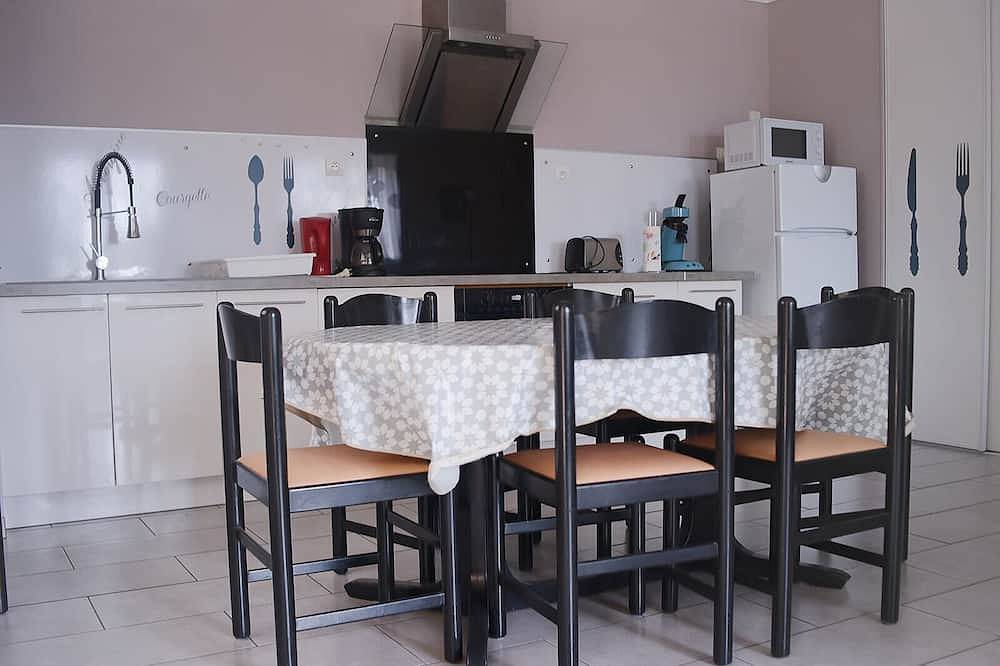 Gabin ofrece tranquilidad, comodidad e independencia, para familias y parejas. in Castelsarrasin, Tarn y Garona