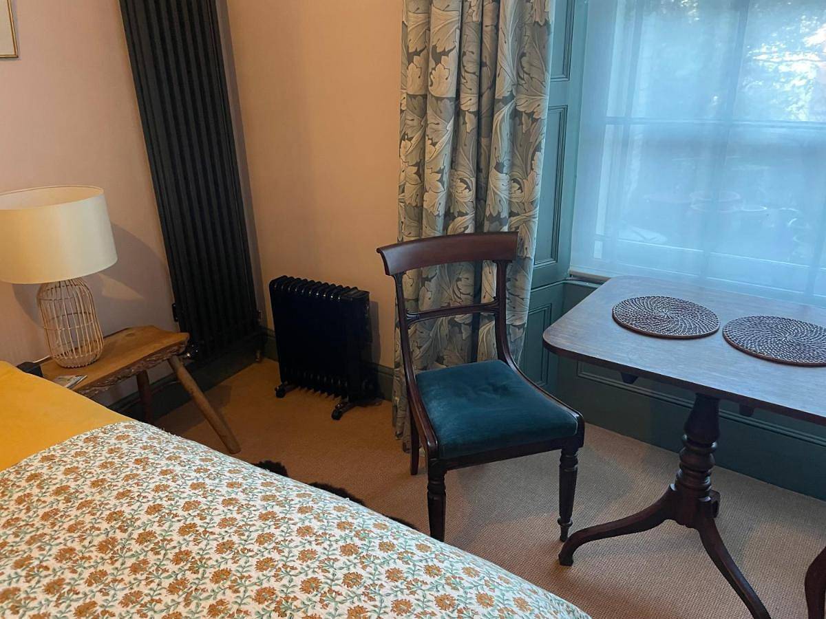 Entire apartment, One-Bedroom Apartment in Totnes, Devon