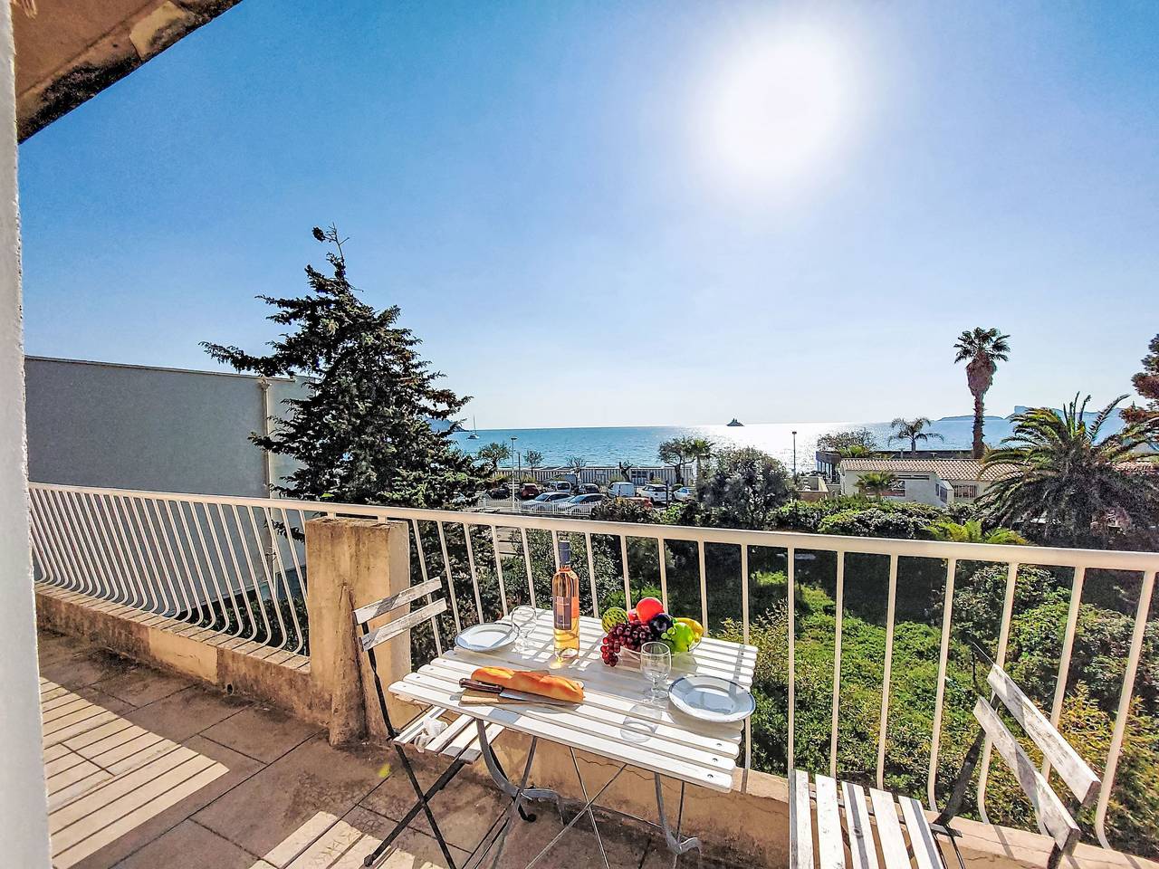 Entire apartment, Les Trois A in Les Lecques, Saint-Cyr-sur-Mer