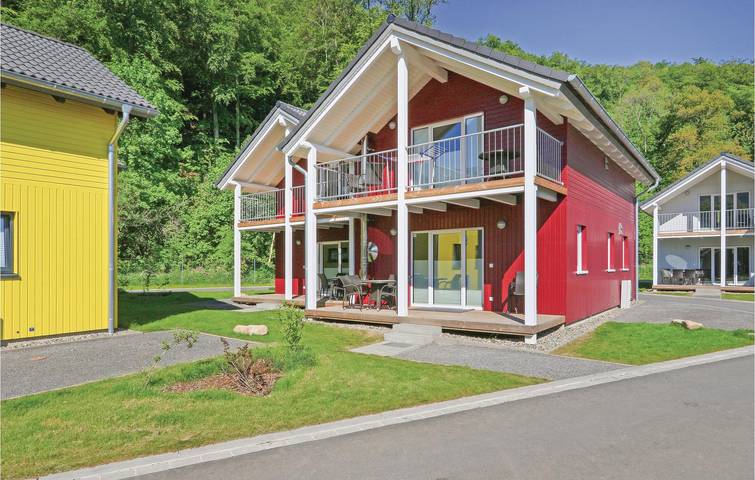 Ferienhaus für 8 Personen, mit Garten und Sauna sowie Terrasse und Ausblick - 1