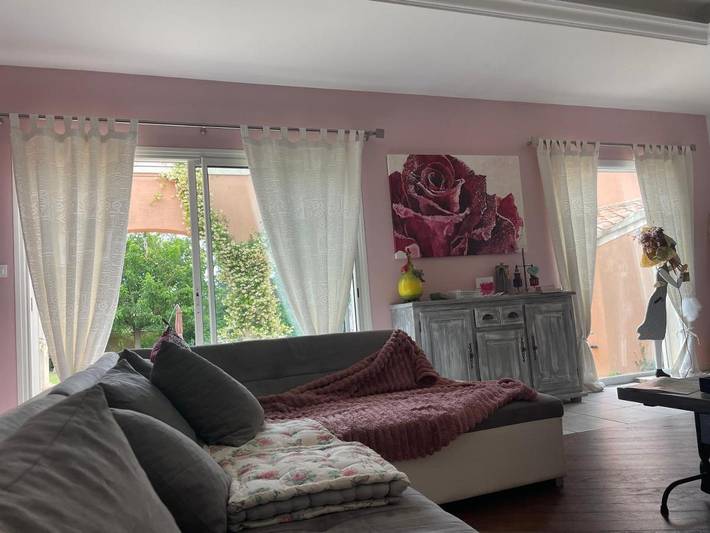 Location de vacances pour 4 personnes, avec piscine ainsi que vue et jardin, animaux acceptés à Carpentras - 3