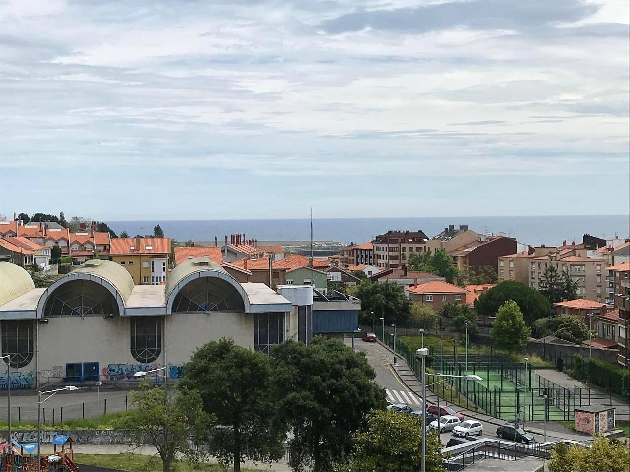 Apartamento vacacional entero, Apartamento de vacaciones con vistas en Luanco in Luanco, Gozón