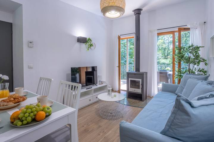 Location de vacances pour 4 personnes, avec Terrasse dans Lac du Val-Joly - 2