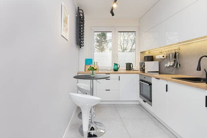 Apartamento entero, Stylish Apartment | Close to the Beach and Nature Reserve in Redłowo, Gdynia