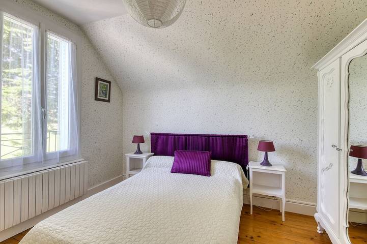 Gîte pour 6 personnes, avec jardin et terrasse à La Tour-d'Auvergne - 2