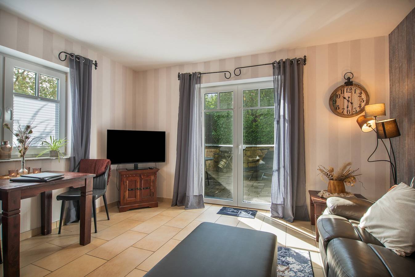 Entire apartment, Eifel Dream KleineNims with Private Outdoor Whirlpool and Sauna in Burbach, Eifelkreis Bitburg-Prüm