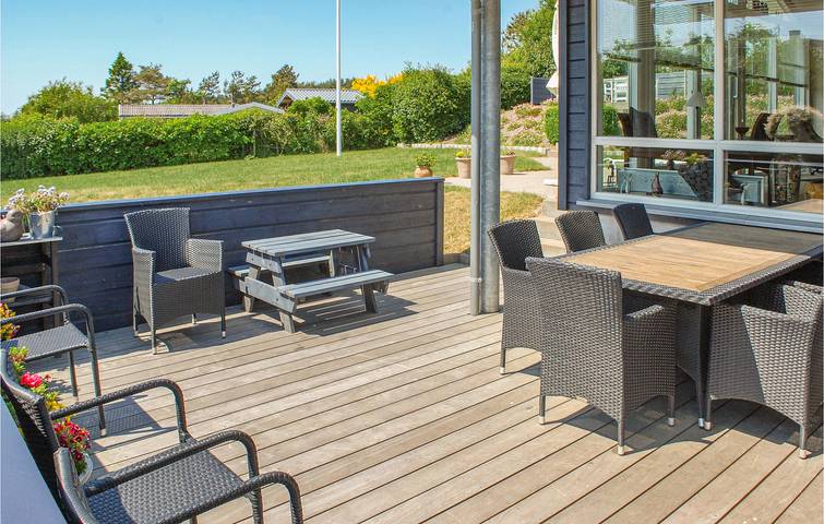 Ferienhaus für 6 Personen, mit Whirlpool und Sauna sowie Terrasse in Egsmark Strand - 4