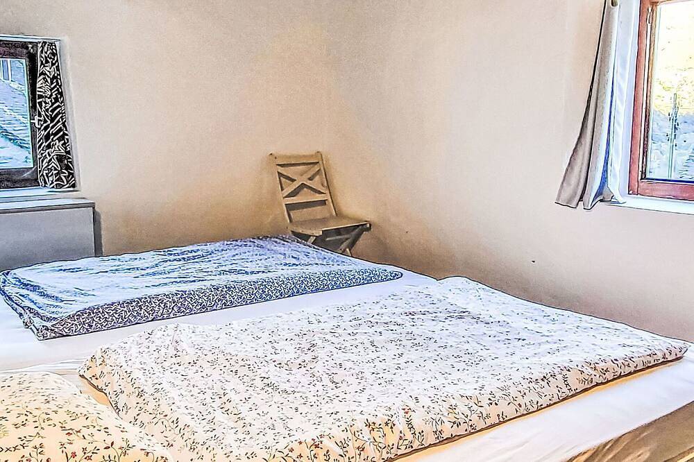 Wunderbares alleinstehendes Ferienhaus für 6 Leute mit  W-Lan, Innenhof und Panoramablick in Maggia, Tessiner Alpen