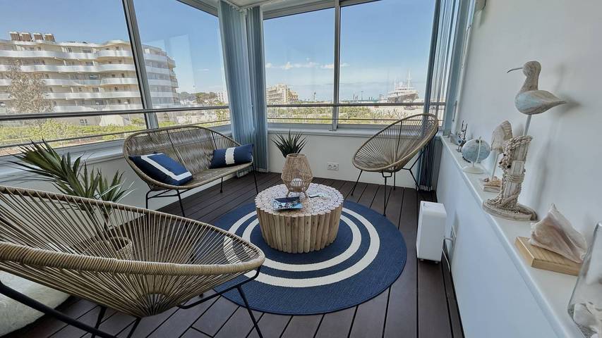 Gîte pour 4 personnes, avec terrasse dans Plage Lydia