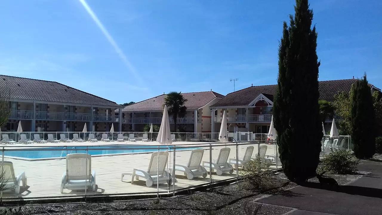 Entire apartment, 2 Rooms for 4 People in Le Verdon-sur-Mer, Lesparre-Médoc region