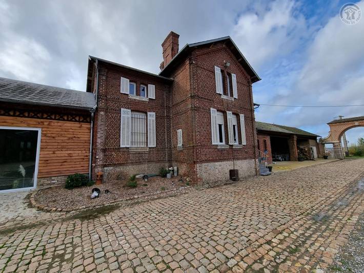 Gîte pour 11 personnes, avec jardin et terrasse