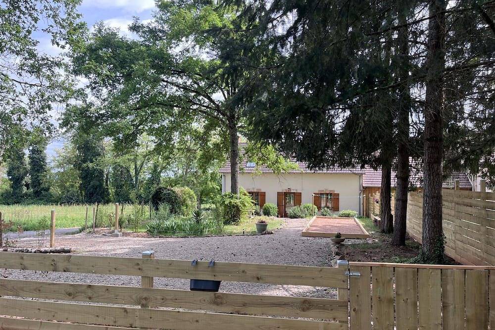 Maison spacieuse, animaux Ok - 8 pers. in Saint-Désiré, Région de Montluçon