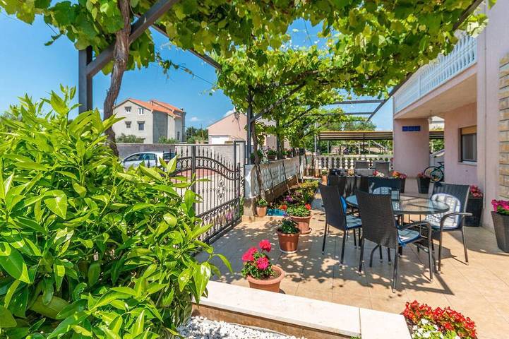 Ferienwohnung für 3 Personen, mit Garten und Balkon - 1