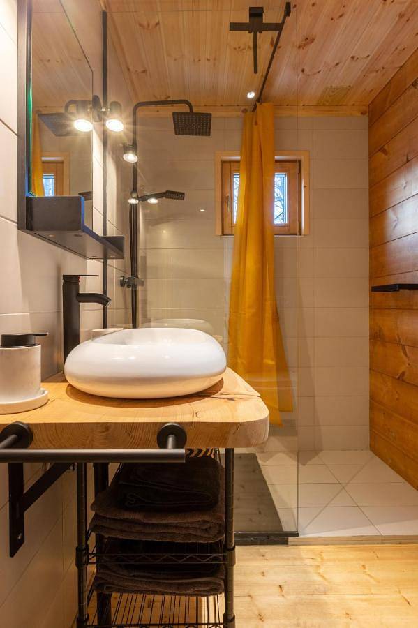 Gîte pour 4 personnes, avec sauna ainsi que jardin et vue, adapté aux familles à Lalaye - 4