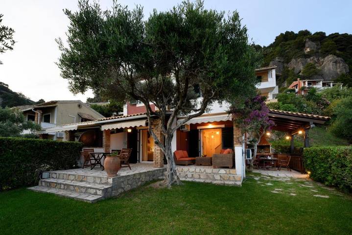 Villa für 7 Personen, mit Whirlpool und Garten sowie Pool - 1