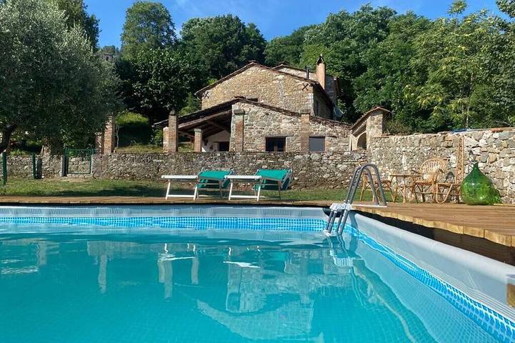 Gîte pour 8 personnes, avec Terrasse et Jardin