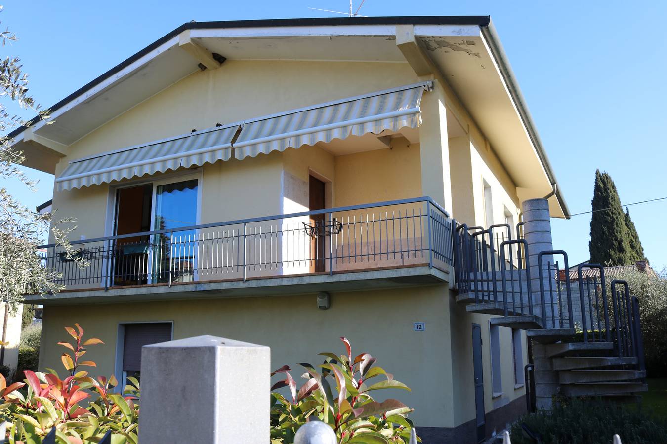 Apartamento vacacional entero, Apartamento vacacional con un jardín grande  in Lazise, Montañas Garda