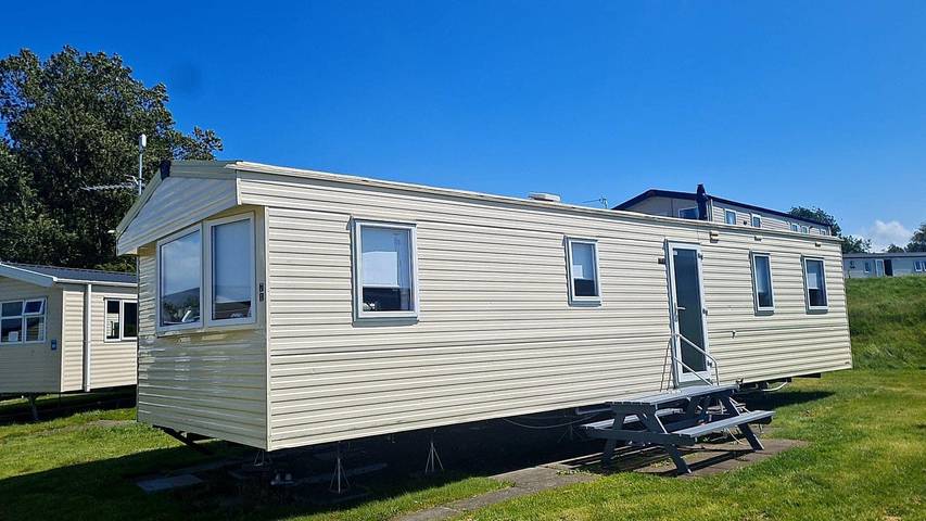 Holiday rental for 8 people, with balcony and ocean view in Ayr