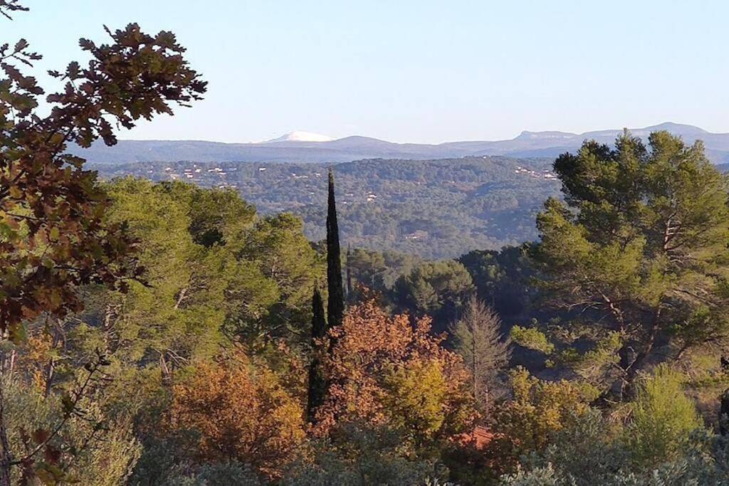 Appartement entier, Appartement 3 pièces avec terrasse au soleil in Le Thoronet, Région de Draguignan
