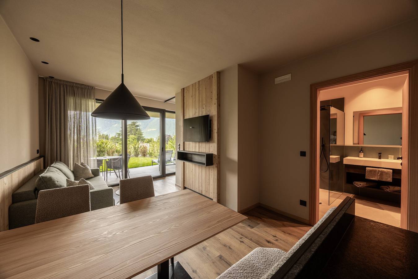 Ganze Wohnung, Apartment 'Oberhaslerhof Floralis' mit Bergblick, Wlan und Klimaanlage in Schenna, Sarntaler Alpen