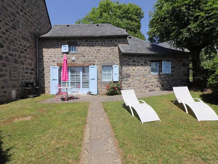 Location de vacances pour 3 personnes, avec Jardin à Cézens