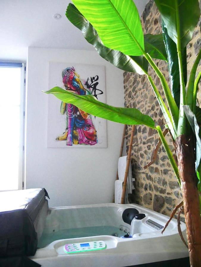 Appartement entier, One-Bedroom Apartment in Fougères, Fougères-Vitré