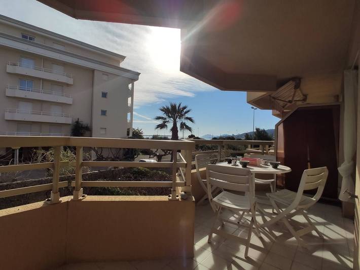 Location de vacances pour 4 personnes, avec Balcon et Terrasse à Antibes