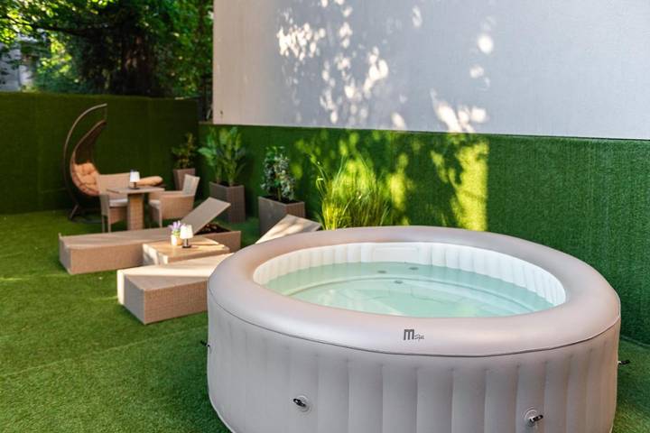 Appartement de vacances pour 2 personnes, avec jardin et jacuzzi