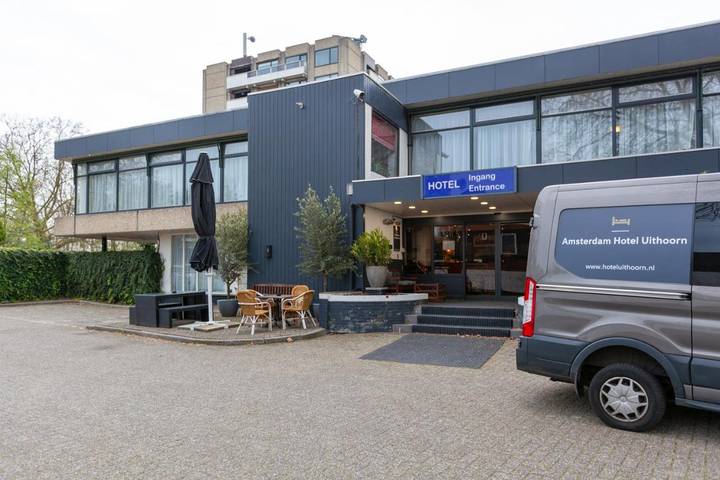 Hotel voor 4 personen, with Terras and Tuin as well as Uitzicht in Uithoorn