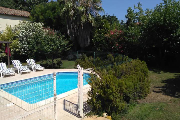 Maison de vacances pour 4 personnes, avec terrasse et jardin, animaux acceptés