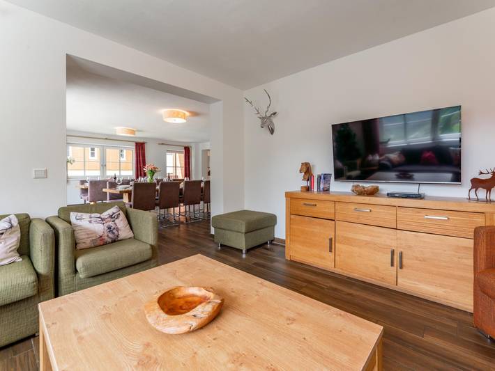 Top chalet near the slopes and lift in Saalbach in Saalbach, Saalbach-Hinterglemm