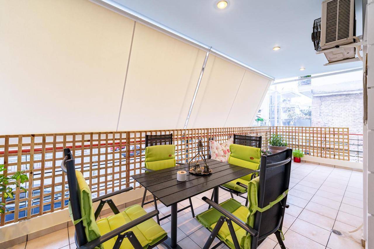 Appartement entier, Colorful city apartment in Aigio, Achaïe