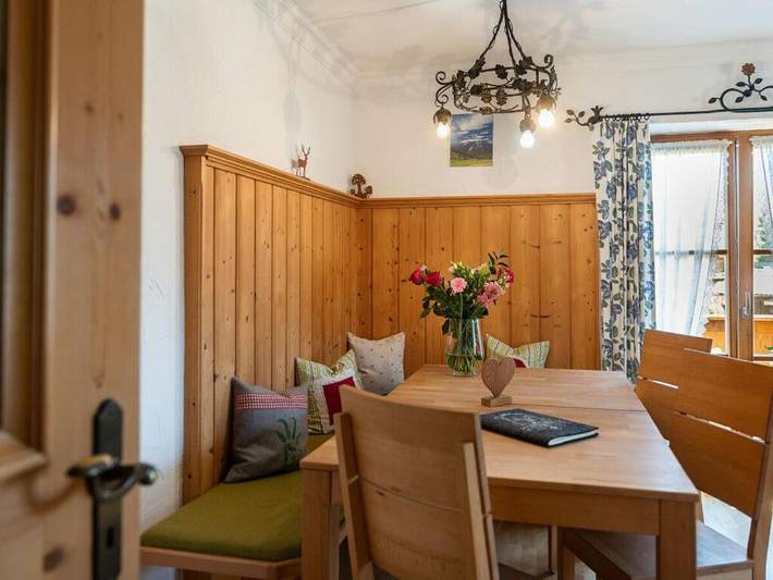 Ferienwohnung für 5 Personen, mit Balkon und Garten