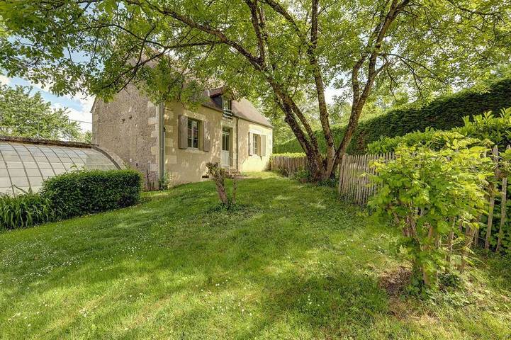 Gîte pour 8 personnes, avec Jacuzzi et Terrasse ainsi que Jardin et Piscine