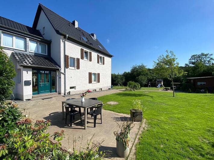 Ferienhaus für 10 Personen, mit Garten in Bergisch Gladbach
