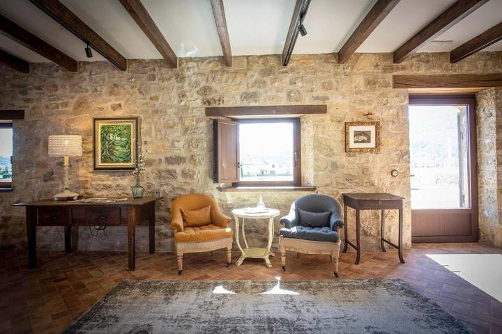 Casa rural para 2 personas, con Balcón y Terraza además de Jardín y Piscina en Vall de Bas - 3