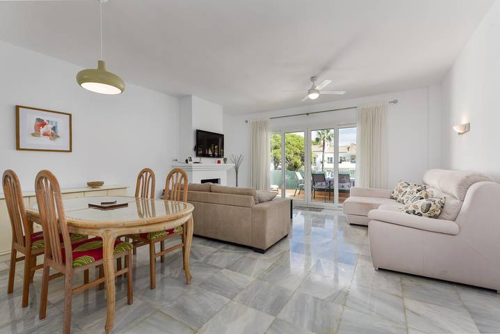 Ferienwohnung für 4 Personen, mit Balkon und Kinderpool in Estepona - 4