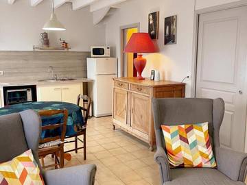 Gîte pour 2 personnes, avec jardin et terrasse à Couffy