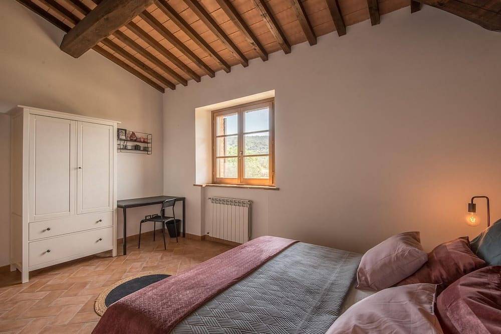 Geheel appartement, Gezellig appartement met 2 slaapkamers. in Trequanda, Provincie Siena