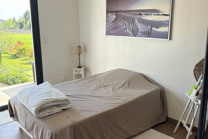 Location de vacances pour 4 personnes, avec Terrasse et Jardin à Montmirat