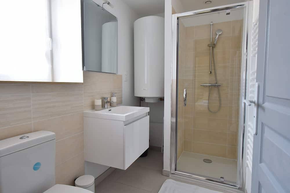 Ganze Wohnung, F3 Charm of the old renovated, fully equipped in Linas, Essonne