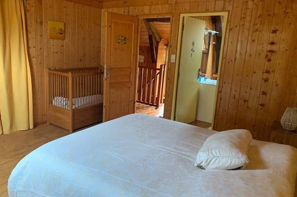 Chambre d'hôtes ou Gîte proche Salers, Puy Mary et Gorges de la Dordogne in Massif central
