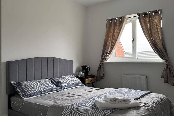 Beautiful Private En-suite | Minutes to city centre in Stoke-on-Trent, Midlands