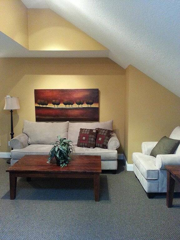 Sauberes modernes helles in Nanaimo, Regional District of Nanaimo