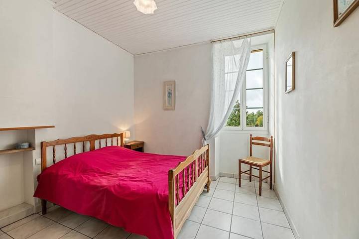 Location de vacances pour 6 personnes, avec terrasse ainsi que piscine et jardin à Loubejac - 4
