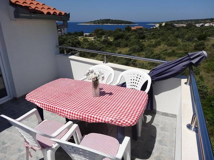 Ferienwohnung für 3 Personen, mit Terrasse in Rogoznica