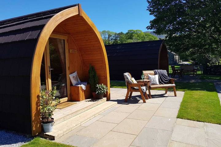 Glamping for 2 people, with Hot tub and Terrace as well as Garden in Yorkshire Dales National Park