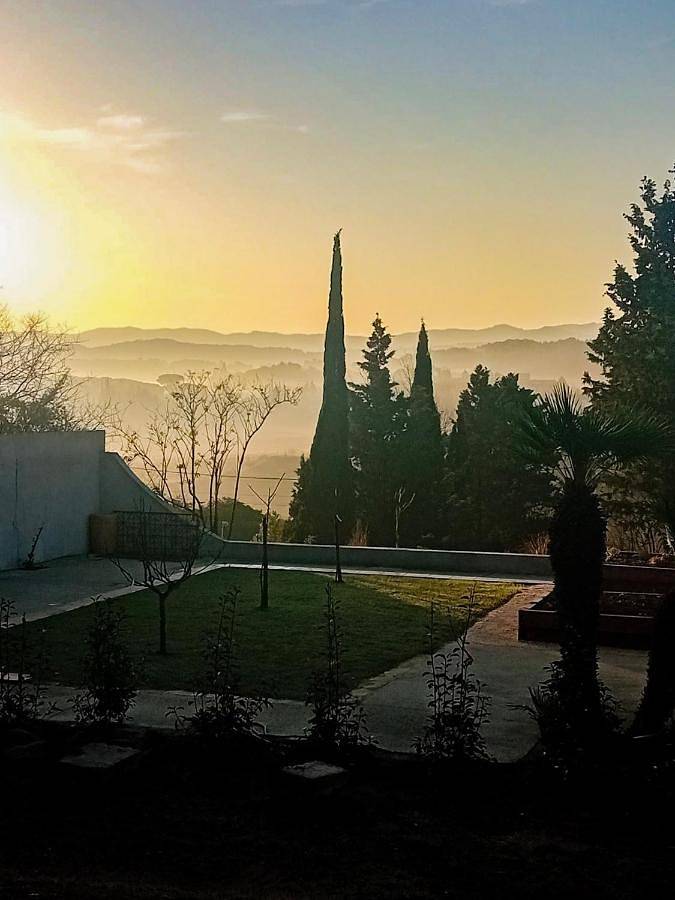 Location de vacances pour 2 personnes, avec piscine ainsi que vue et jardin à Berriac - 4