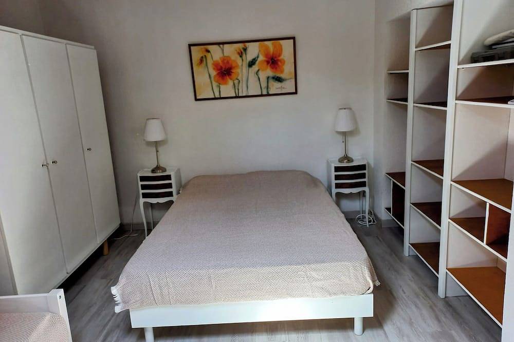 Ganze Wohnung, Duplex overlooking racecourse 400m from the beach in Hyeres, Parc national Port-Cros