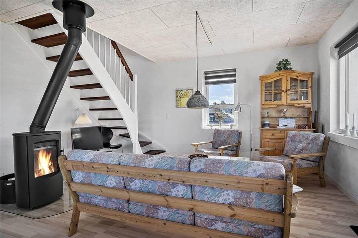 Ferienhaus für 6 Personen, mit Balkon und Whirlpool sowie Terrasse und Garten in Vorupør - 2